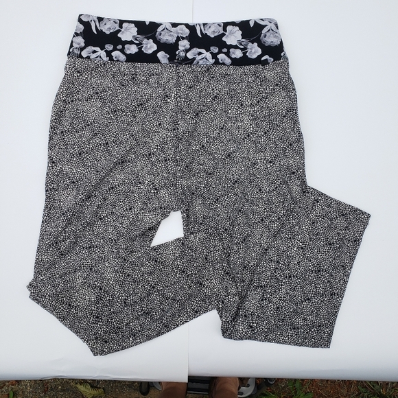 Lululemon Departure High Rise Waist Floral Pants size 6 - Picture 4 of 9